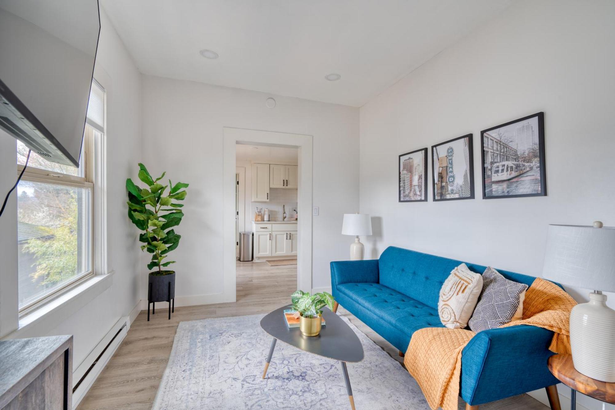 - Mt Tabor Retreat - Local Eateries - Shops - Bars Portland
