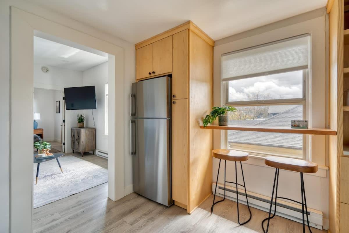 Holiday home - Mt Tabor Retreat - Local Eateries - Shops - Bars Portland